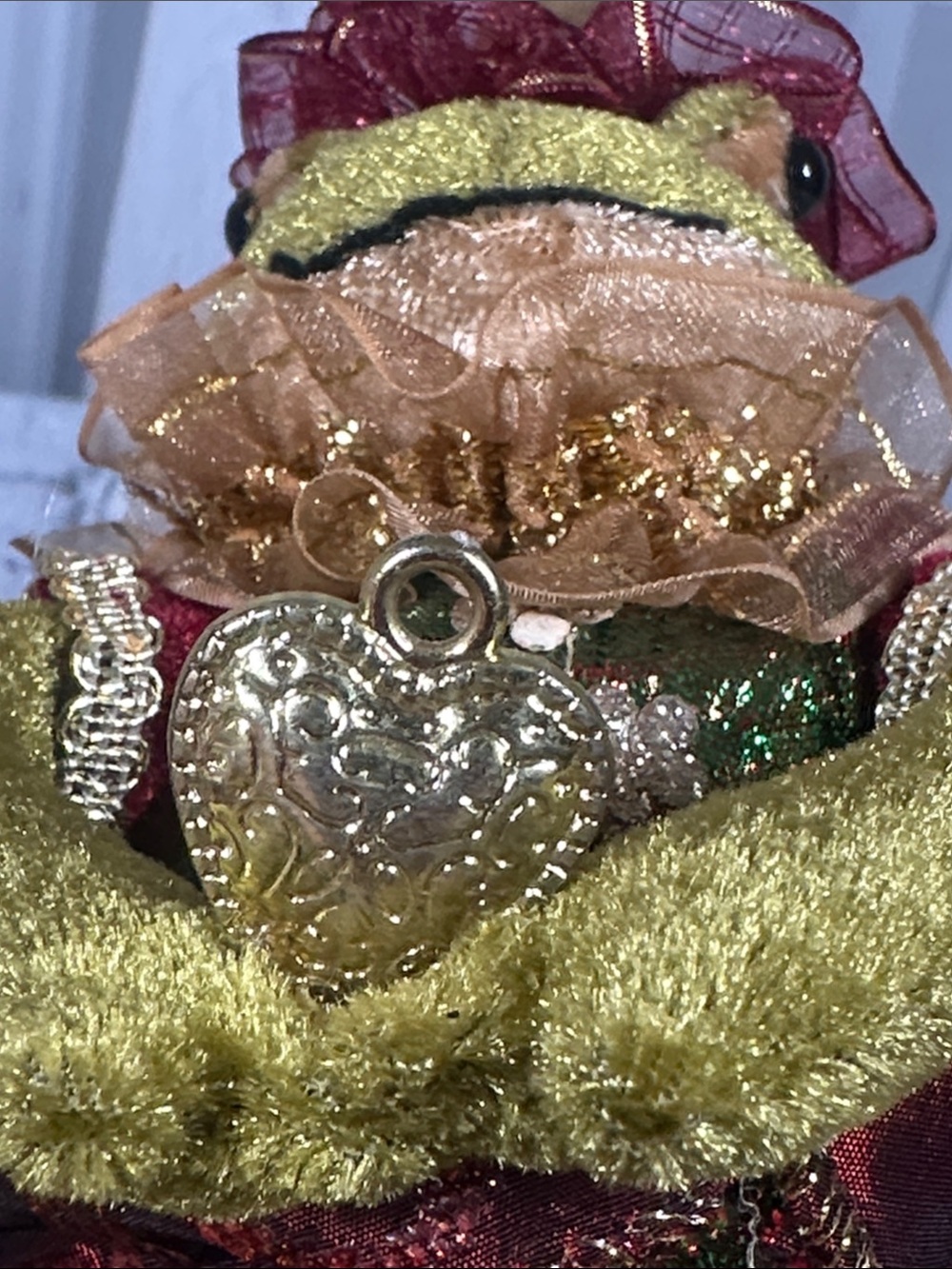 Velvet Plush Frog Prince on a Gold Gift Box - Picture 3 of 15